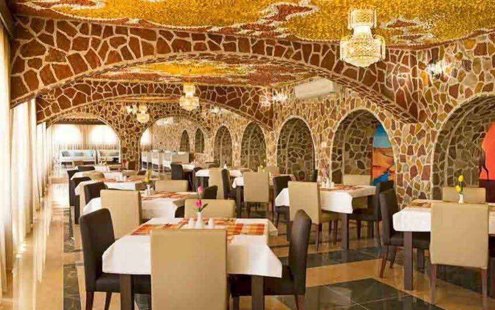 Mahadha Hotel Wādiyayn Kültér fotó